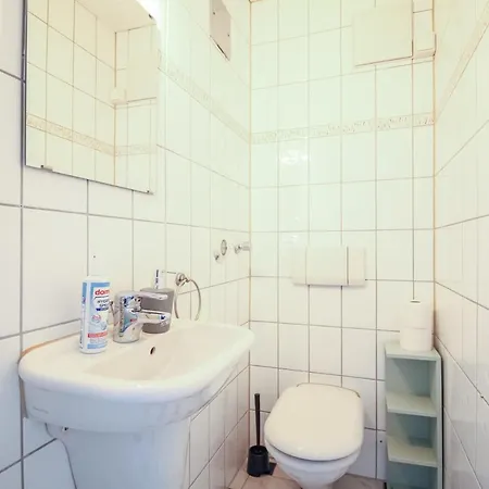Njoy! Modern & Zentral - Wlan - Badewanne - Perfekt Fuer Work & Travel * Goeppingen